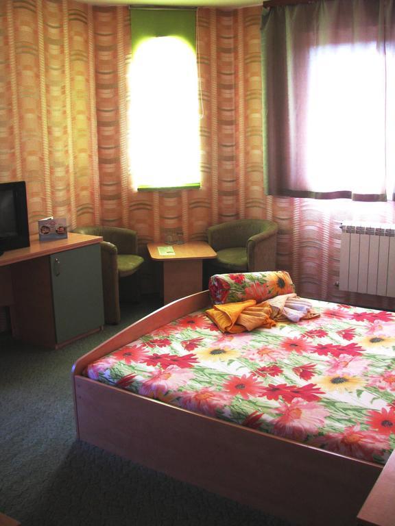 Family Hotel Emaly 1 バンキャ 部屋 写真